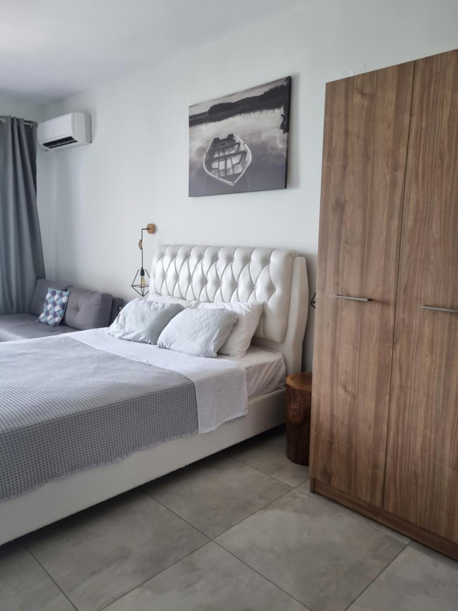 Paradise Sea View Apartment *